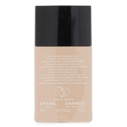 Chanel Vitalumiere Aqua Ultra Light Skin Perfecting M/U SPF15 - # 20 Beige 30ml/1oz